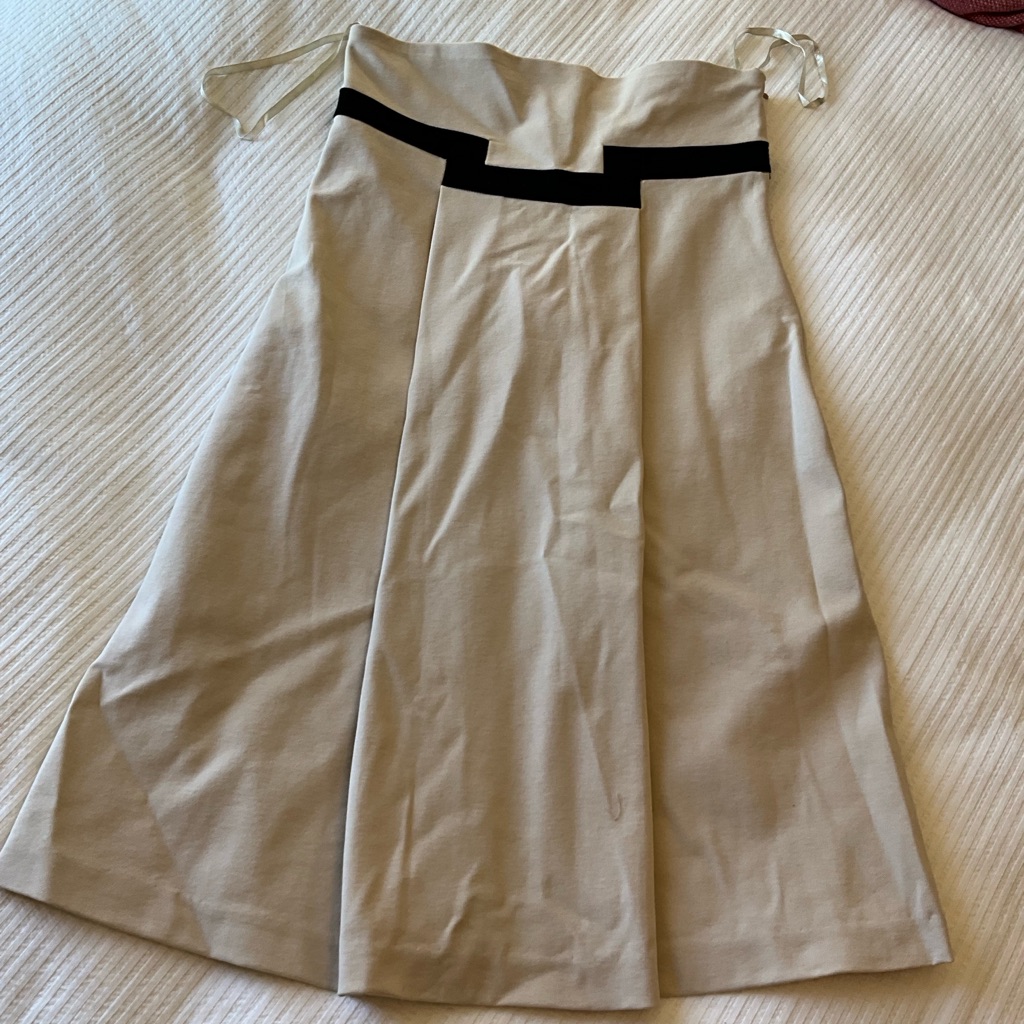 Diane Von Furstenberg Ivory And Black Skirt